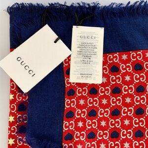 Gucci GG Hearts & Stars silk Scarf, new with tags
